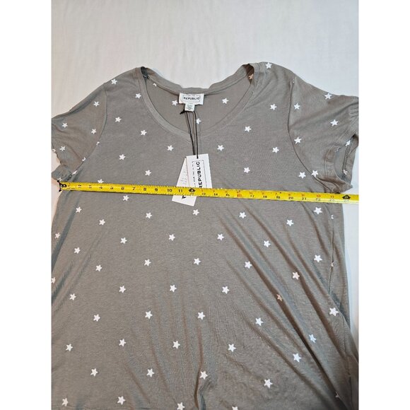 For The Republic Grey Star Print V-Neck Short Sleeve Top Size 2X Cotton/Modal Bl - Picture 7 of 14
